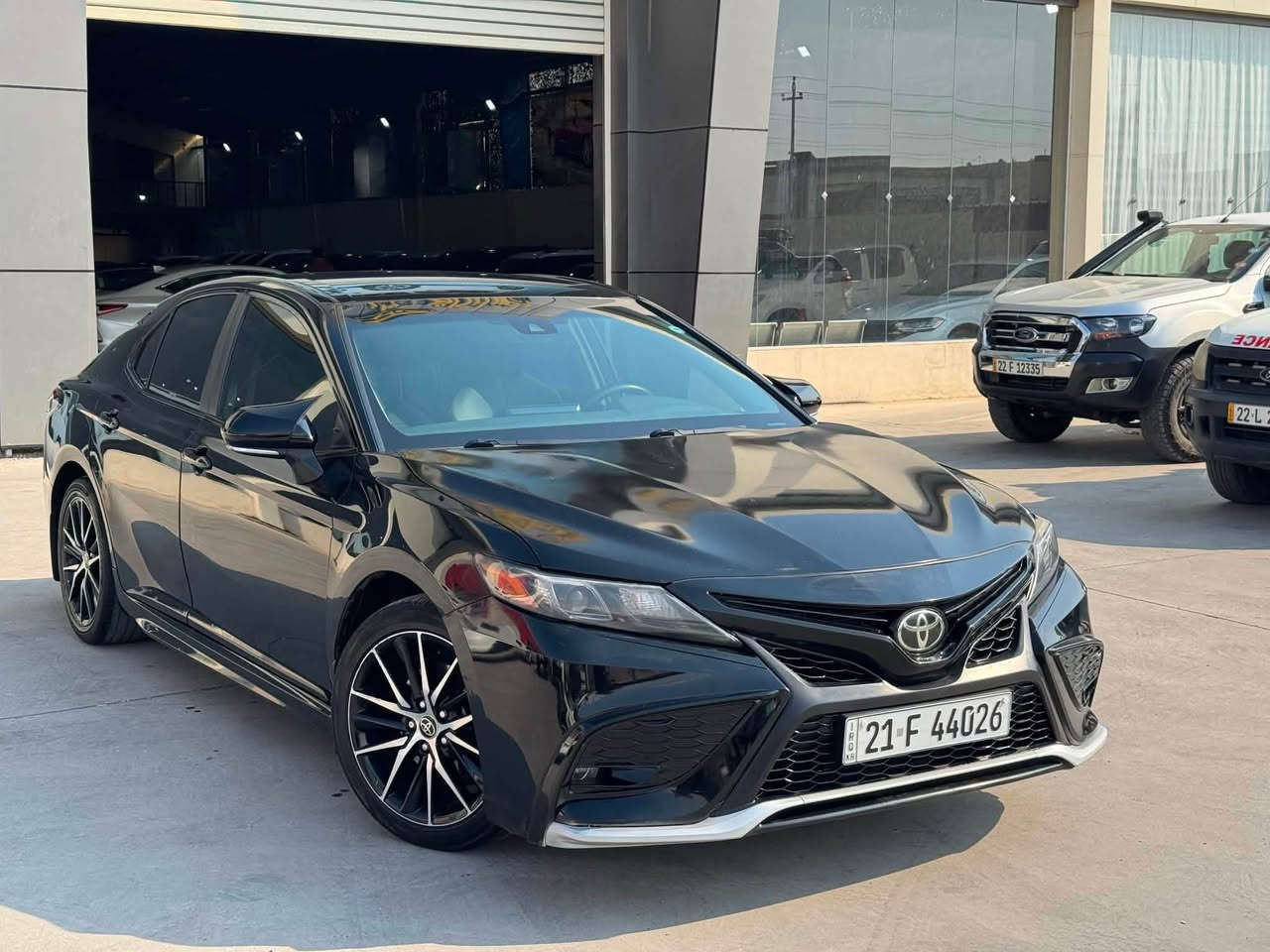 بسم اللّٰه الرحمن الرحيم
بەناوی خودای گەورە 
Toyota camry 2022
تۆیۆتا کامری مۆدێل ٢٠٢٢
مواسەفات SE 
دەبل ئەکسل AWD
85 mil ڕۆشتووە 
چوار مۆدی لی خورین
Eco Normal Sport 
گێر ئۆتۆماتیک گێر لە سوکان گێر سپۆرت کوشن کارەبای کوشن جلد بەسمە ئاوینە ڕادار 
سەیارەکە زۆر زۆر جوان و پاکە گیر مەکینە کارەبای هەموو گیانی بە شەرت 
سەیارەکە زۆر زۆر جوان و پاکە کامیل سیرفزی بۆکراوە کارپلەی تەحدیل سورحە شاشە کامیرا لایت لید و حەدەسە
ڕادار بەردی سالەنسا بە شەرت 
سەیارەکە بۆنیت و چەمەلاخی سەکن بۆیاخە کەمیک ناوی گرتوە قرنجیکی کەمی هەیە 
ئەرباگ سوکان و شان تەقیوە سیستەم
 سەیارەکە توند و تۆڵە هەموو شتێکی بە شەرت چوار تایە و ویلی لۆکی لە ژیرە هەموو شتێکی بیلادیە و بەشەرت  هەموو شتێکی بە شەرت 
سەیارەکە بە شەرتی وەکالە و بەناو کردن رەقەم سەنەوی تازەیە 
ناونیشان ڕانیە حاجیاوا 
فایبەر وەتس ئەپ 
***********
*********** السليمانية, العراق
