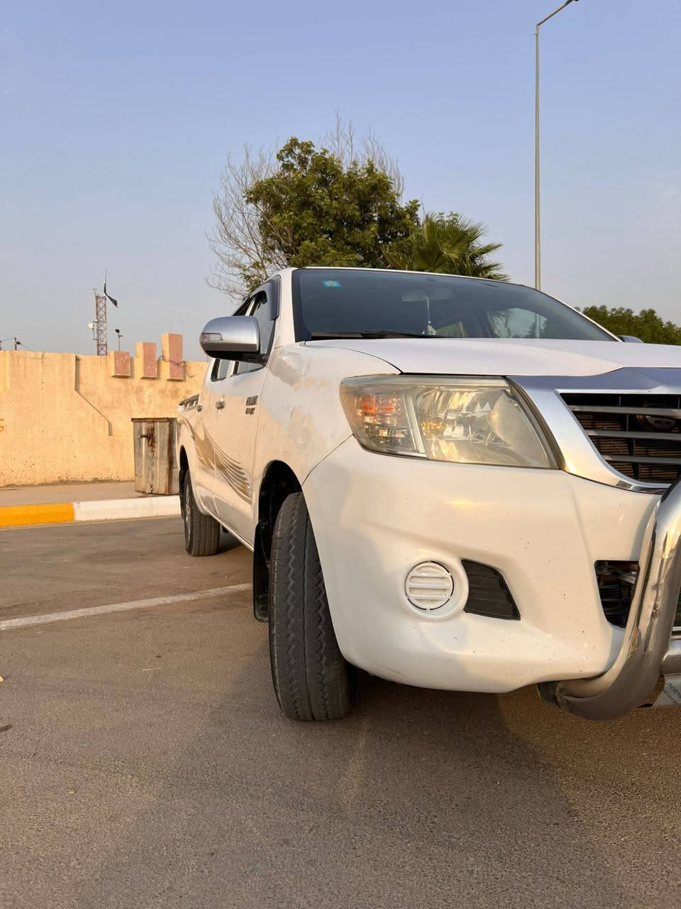 🚘 للبيع فلاونزه موديل 2012
🔹 محرك 2700 — 4 سلندر
🔹 دفع عادي
🔹 قير أوتوماتيك
🔹 ماشية 390 ألف كم
🔹 اللون أبيض
🔹 المحرك والقير بحالة جيدة
🔹 تبريد وتدفئة جديد
🔹 تايرات جديدة
🔹 صبغ مفحوص بالسونار ومبين
🔹 رقم مثنى
💰 السعر: 150
📍 المكان: الكوت — ناحية الدبوني
الرقم ***********

نص مكتوب في الصور:
- سونار جيك بدي كار فحص السيارات قبل الشراء أسم الزبون : عقيل الموديل : 2012 الماركة : تيوتا بيكهم هايلوكس الرقم : المثنى - 5423 التقرير : 2746 التاريخ : 31-03-2026 الوقت : AM 10:46 ملاحظة : نخلي مسؤوليتنا بعد انتهاء الفحص وتسليم التقرير إلى الزبون خدوش صبغ تبديل بارد يوجد بارد ورصعات وخدوش + تكحيل يوجد صبغ ومعجون وبارد ورصعات وخدوش + تكحيل + فتح يوجد صبغ ومعجون وبارد ورصعات وخدوش + تكحيل + فتح لم يتم الفحص يوجد ( فابيلون ) + تصليح داخلي + فتح يوجد صبغ ومعجون وبارد ورصعات وخدوش + تكحيل + فتح البسونار غير مسؤول عن فحص الشواصي Wasit - Azizia واسط - العزيزية - المعارض - مقابل كلكا العراق *********** - *********** - *********** Body Car Body Car CAMON 30 23mm f/1.8 1/50s ISO269