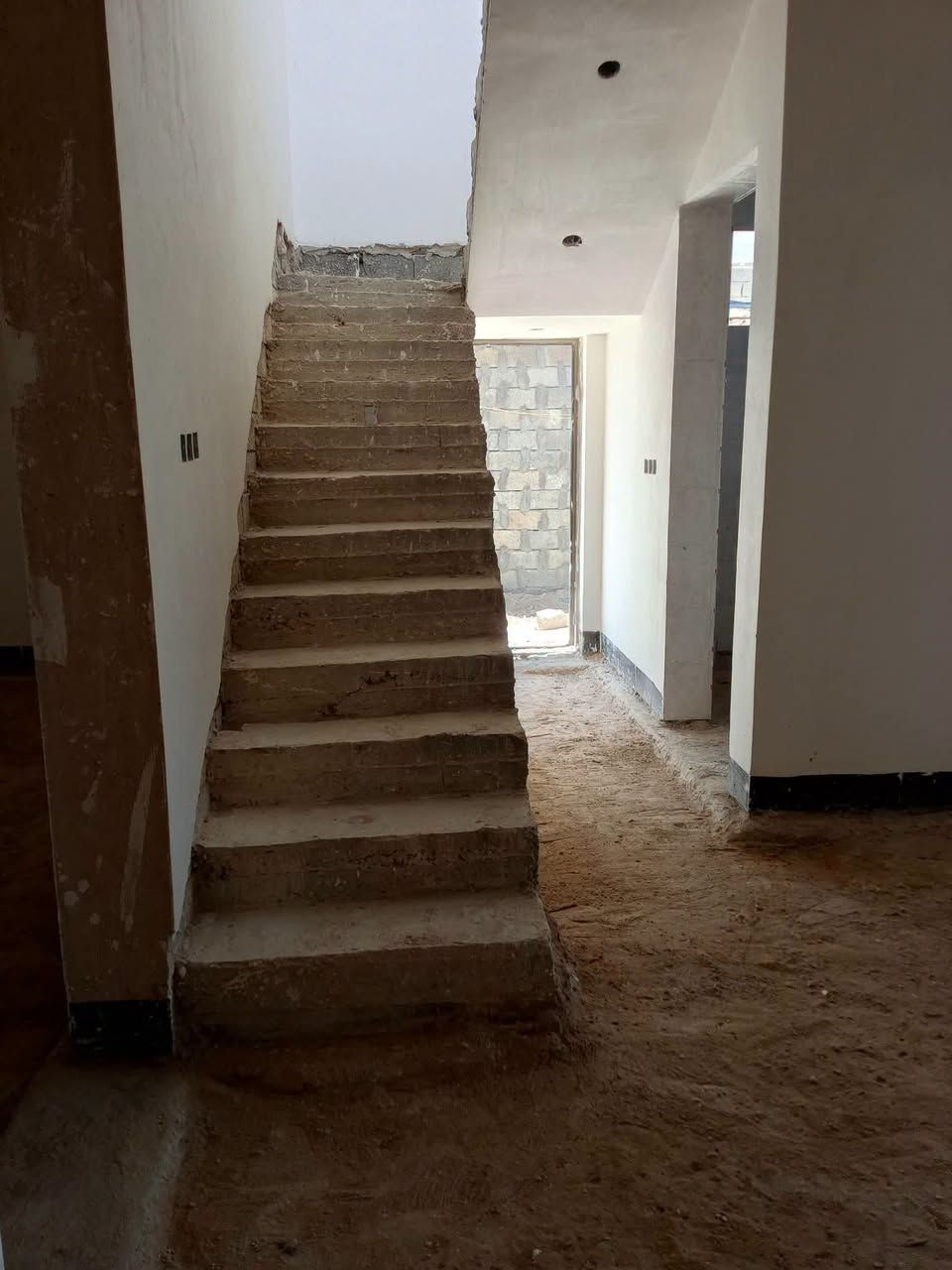 سلام عليكم  / يوجد كادر عمل جاهز/ تصعيد مواد/ تنضيف بيوت/ تفليش/ تكشيط/ تنضيف حدائق/ دفن نهري  / شقلنه ليل ونهار   /ومعداتنه جاهز/ ماعليك بس تصال على رقم  /     ***********
