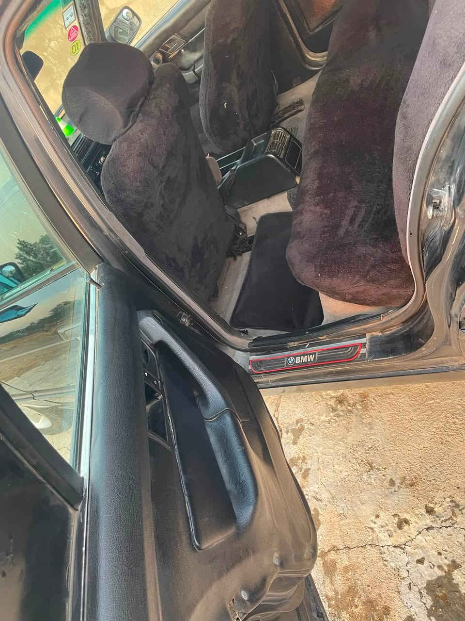 سلاو. 
فرۆشتنی خێرا 
  بBmw1993 520i 
گێڕعادی
سەقف سلاید 
٤ جام کارەبا.  هەموی ئیشەکات
ناو داخلی زۆر جوانە. جایزە
تەبرید.   بەس فانو. کارتی ئەویت
هەی کەلی تابلێ جوانە
سعر. 20 معامەلەیە برایانە   سلێمانی 
لەگەڵڕزم موشتەری نیت سەرمان مەهێشنە.  
ب***********
