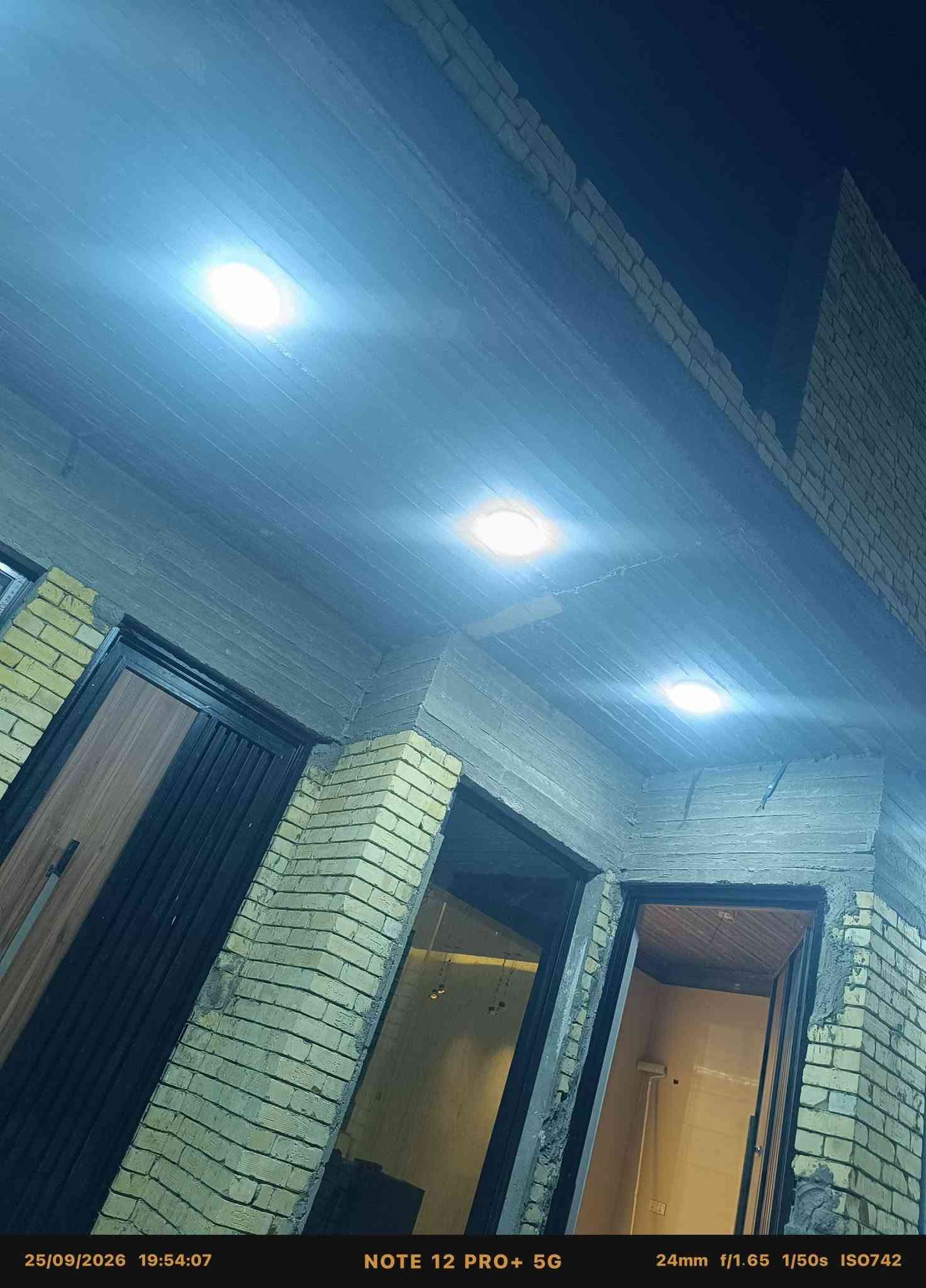 ....ابوجنات لكامرات المراقبة والتاسيسات.الكهربائية...
.
.
..جانب من أعمالنا في إحدى المنازل في قضاء الشامية..

🔘 بوردات سيطره..
🔘 منضومه كامرات..
🔘 منضومه ستلايت.. 
🔘 منضومه سبالت..
🔘 منضومه طاقه شمسيه...
  
وبكادر فني متخصص وذو خبرة 👷‍♂️👷‍♂️👍

للمزيد من المعلومات راسلونا

 على الصفحه او الواتساب 

....***********....📞
Facebook for Creators

نص مكتوب في الصور:
- 27/09/2026 08:28:58 NOTE 12 PRO+ 5G 16mm f/2.2 1/100s ISO91
- 27/09/2026 08:28:04 NOTE 12 PRO+ 5G 16mm f/2.2 1/100s ISO108
- 27/09/2026 08:34:37 NOTE 12 PRO+ 5G 16mm f/2.2 1/100s ISO231
- 27/09/2026 14:54:16 NOTE 12 PRO+ 5G 24mm f/1.65 1/100s ISO260
- 27/09/2026 14:54:11 NOTE 12 PRO+ 5G 24mm f/1.65 1/100s ISO350
- 25/09/2026 20:12:16 NOTE 12 PRO+ 5G 16mm f/2.2 1/105s ISO50
- 25/09/2026 19:54:07 NOTE 12 PRO+ 5G 24mm f/1.65 1/50s ISO742
- 25/09/2026 20:04:43 NOTE 12 PRO+ 5G 24mm f/1.65 1/100s ISO700
- 25/09/2026 20:04:40 NOTE 12 PRO+ 5G 24mm f/1.65 1/100s ISO700