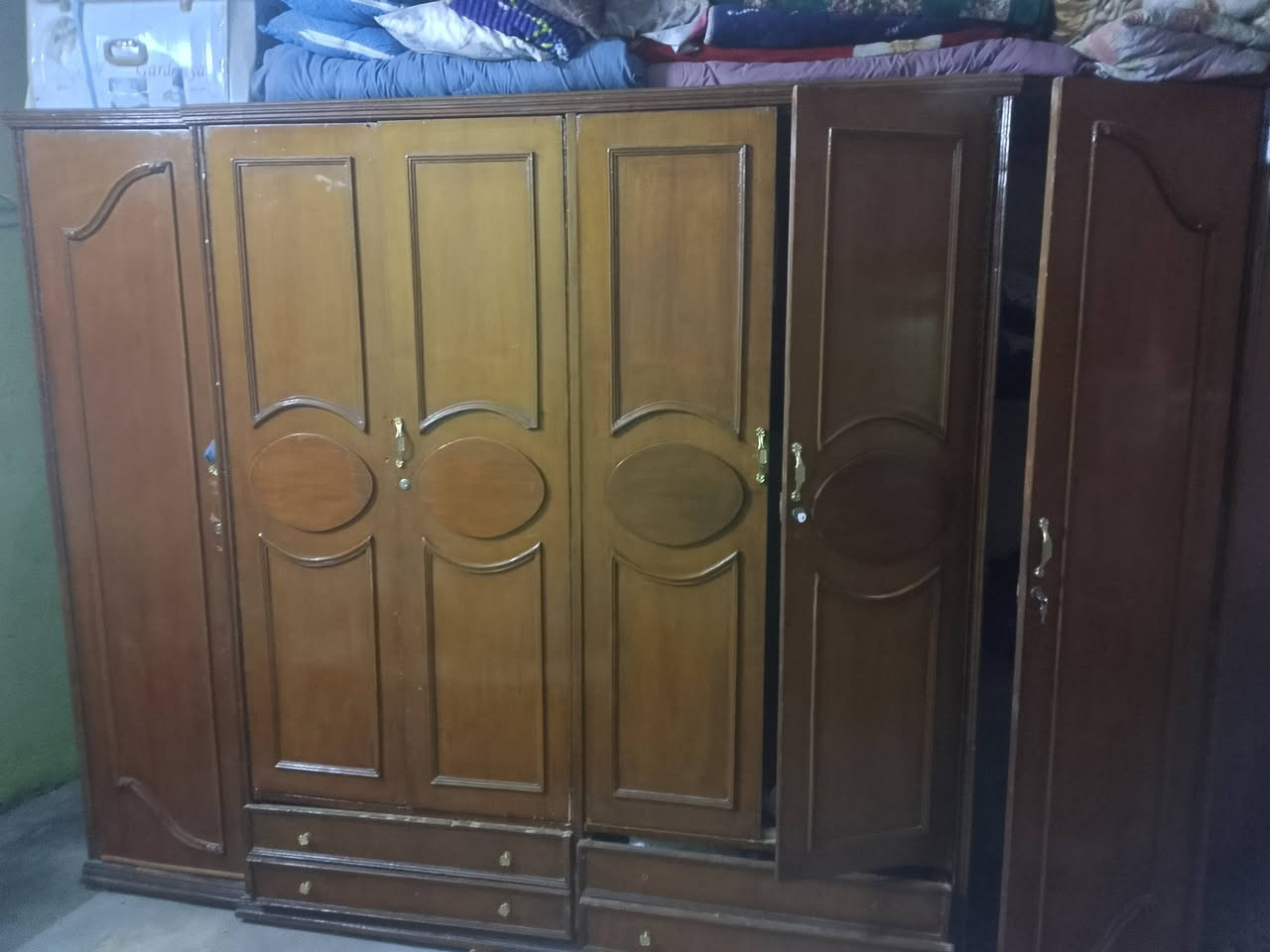 سلام عليكم اخوان عرفه نوم عراقي خشب تسكام مو سوكي السعر 250 وبيهه مجال حك الجيه عنوان بغداد الحسينيه ***********
