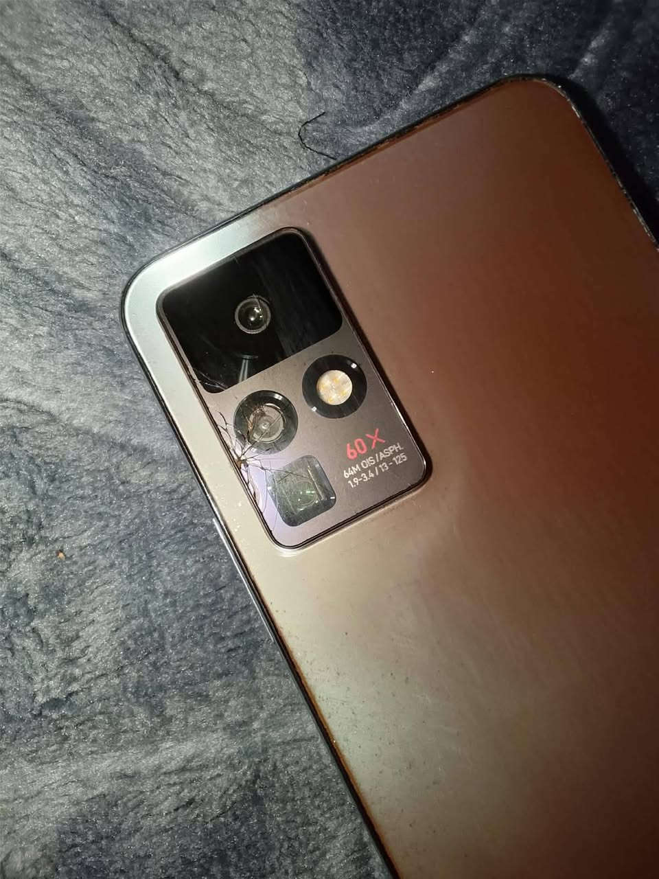سلام عليكم جهاز للبيع اسم الجهاز Infinix ZERO X ذاكره 256 جهاز فطر بل كامره بس ماكو ايخدش بل تصوير حهاز بدلا شاشه اصليه من شركته السعر 150 وبي مجال قليل رقم الهاتف واتساب ***********
