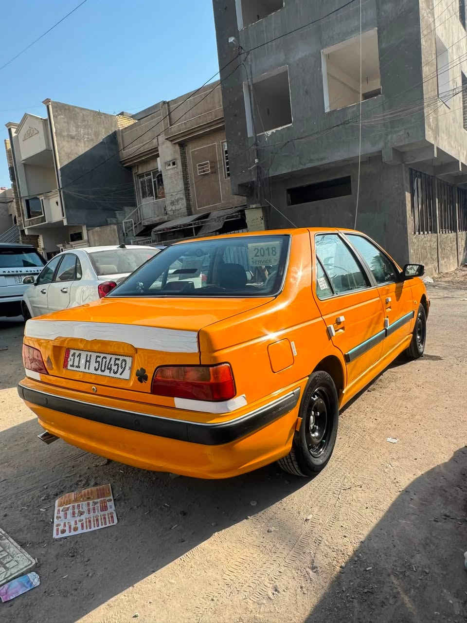 السلام عليكم
بيجو بارص 2018 رقم بغداد 
السيارة كاملة من كل النواحي ربع متصرفلها 
تخم تاير جديد صاله سبوع 
باتري حداديه جديده 
شاشه دمام 
غرفتهاا جديده 
ترايك للبصره 
مكاني الاعظمية 
للاستفسار ***********
