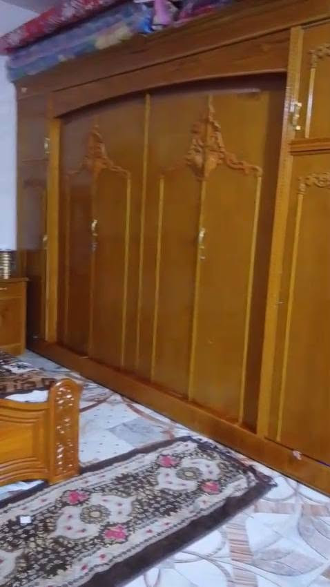 غرفه اخشاب عراقي عنوان بصره زبير للبيع  ***********
