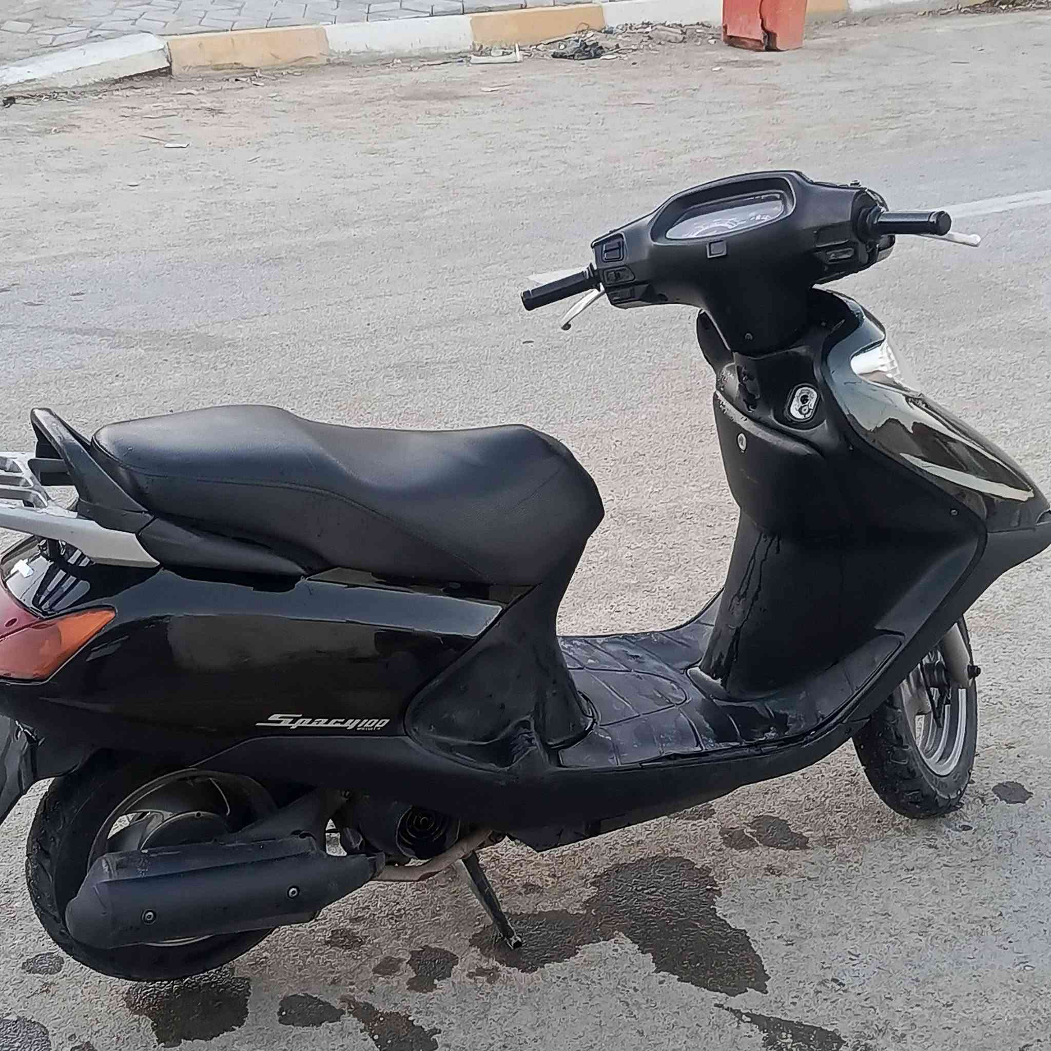 سبيسي ياباني للبيع السعر 650 وبيهه مجال قليل المكان كوت حي الجهاد ***********
