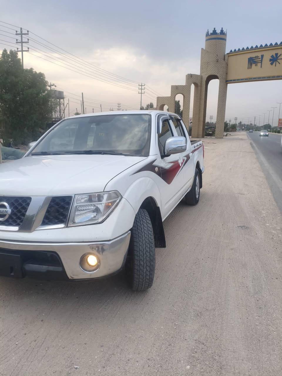نيسان نيفاره • ٢٠١٣ • كير اوتوماتيك