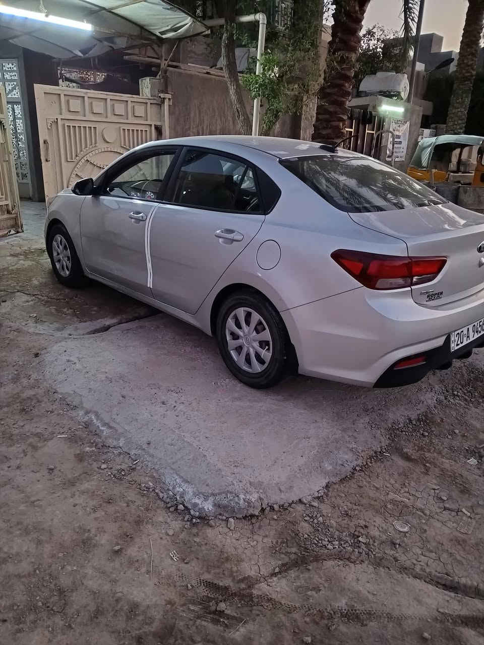 ريو 19 الشكل الجديد رمحرك 1600 رقم وسنويه جديد والهزه جديده كير ومحرك مكفول وبيه بس قطعتين جاملغ صبغ وبنيد تبديل السيار باسمي كامرا دواره شاشه كير اتماتيك اسبورت وعادي العنوان بعقوبه سعر ١٠٥ مكلغه سكرين وخاص
