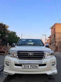 لاندكروز 2014 خليجي v8بريم ماشيه 96 الف كامله بدون نقص تخم تاير باتري ...