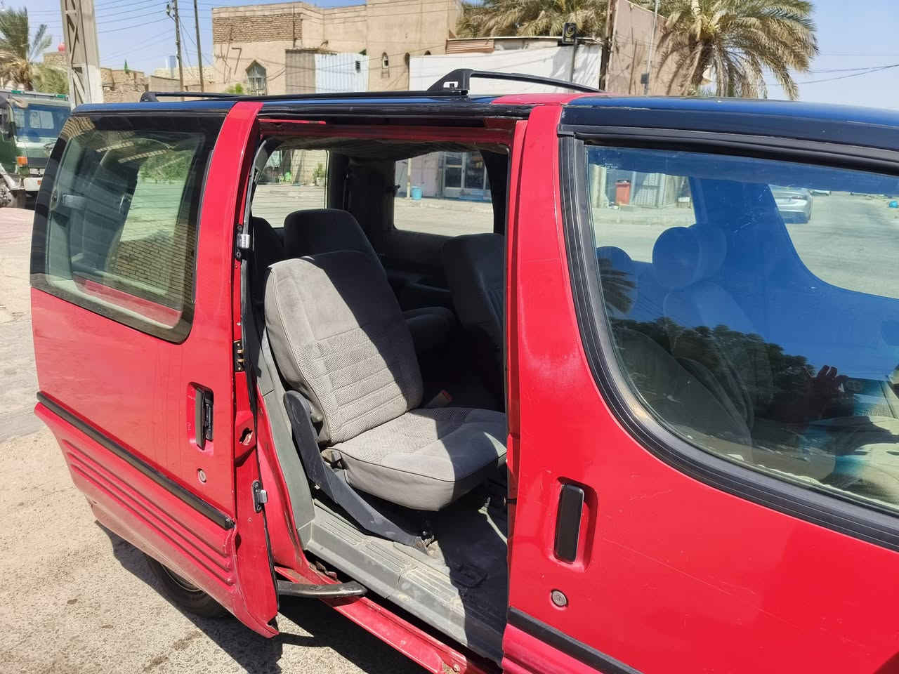 سلام عليكم للبيع بونتياك لومينا السياره كفاله صبغ وضربه مكينه وكير خير من الله ترايك وين ميعجبك السياره 7 راكب عائليه ومال بيت رقم بغداد راعيها يريد تحويل راعيها بغداد ولسياره بكربلاء اخوان هاي كل التفاصيل سنويا لل 28  المو شراي لا يتعبني اريد ابيع ومستعجل وسعر مناسب سعرها قفل 30 ورقه ***********

