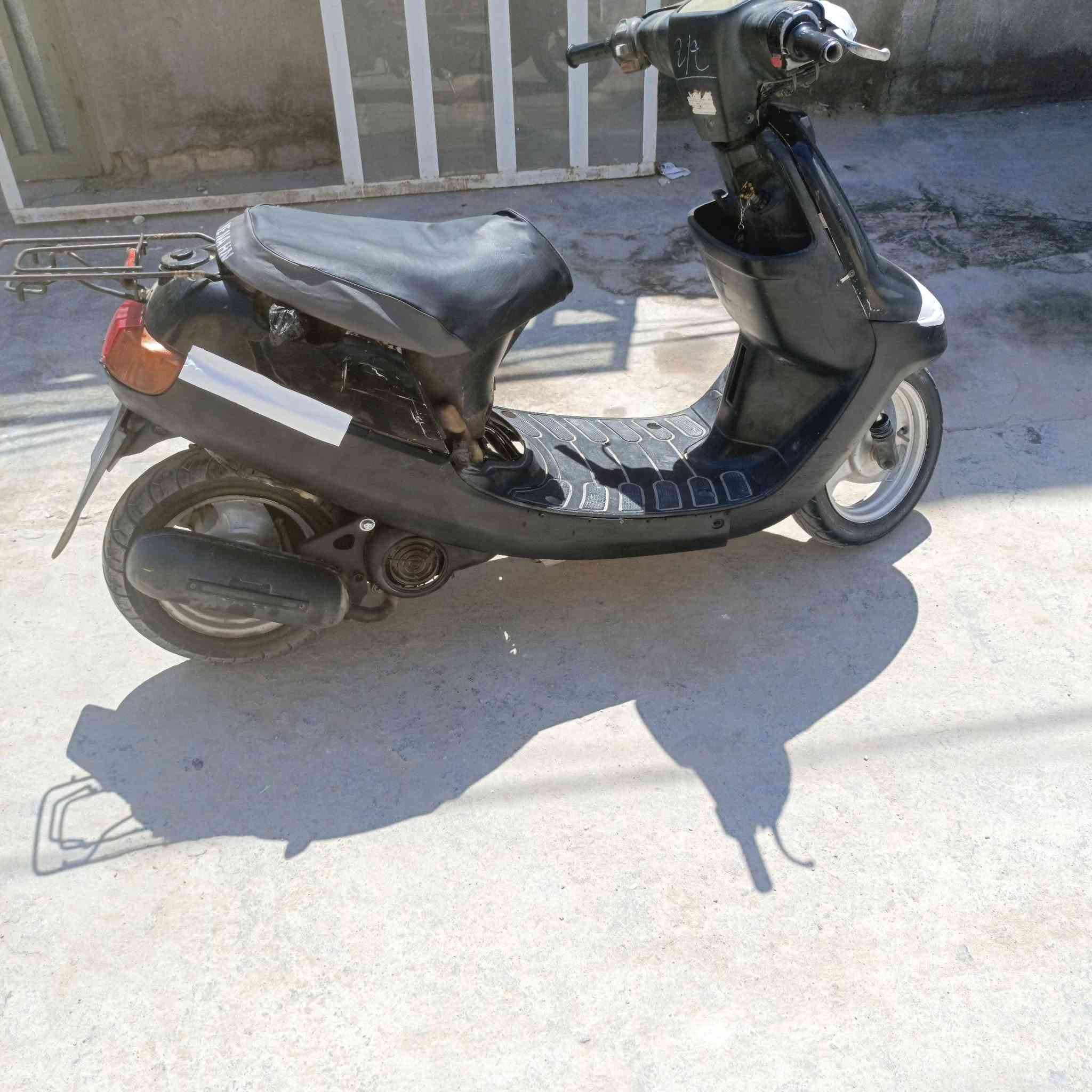 السلام عليكم زعره للبيع كايمه كهربائيات كله شغاله شاصي مكفول الدراجه فقط كايمه السعر ١٤٠ وبيه مجال جماعت الميه مابيع اتصل ***********
