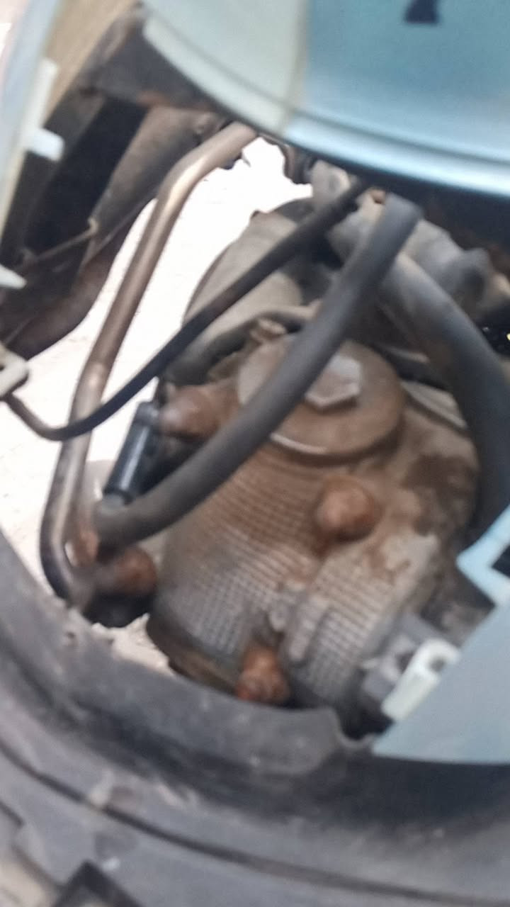 سلام عليكم دراجه اكزز تخبلي نضافه كامله مكينه نضيفه مجفته مره وحده لا تبخير لا نضوح الدراجه كامله حلوه معدلها هاون كفخه مال رون قويه صلنصه رياضي 
كفراتها كلها كامله 
شغاله هندر وسلف 
التواصل فيس و واتساب ***********
