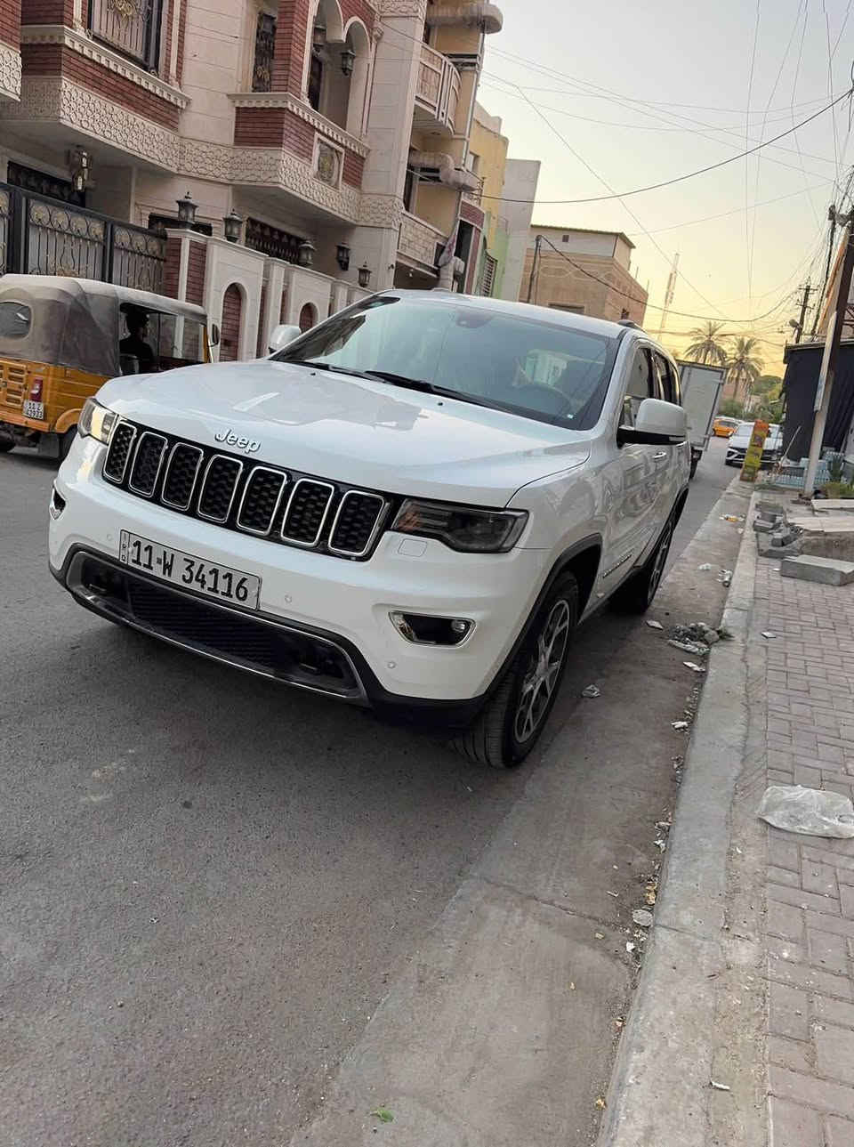 سلام عليكم جيب 2019 خليجي لمتد ماشيه 84 ميل فى مواصفات بيههه رصعه قطع صبغ موضحه بالفديو الاستفسار ***********

