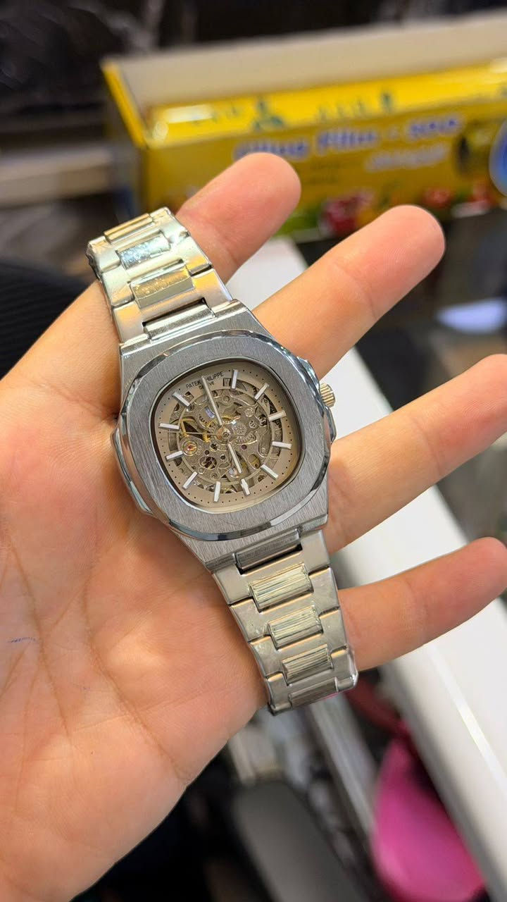 3 ساعات پاتك ڤلب أوتماتيك ⌚
قطع DHL موتجاري
مكينة ياباني نحاس 
مختم سير وقفل وظهر
مع العلبة پاتك ڤلب 
فحص ضد الماي لمدة 4 أيام تبقي بالماي
***********
