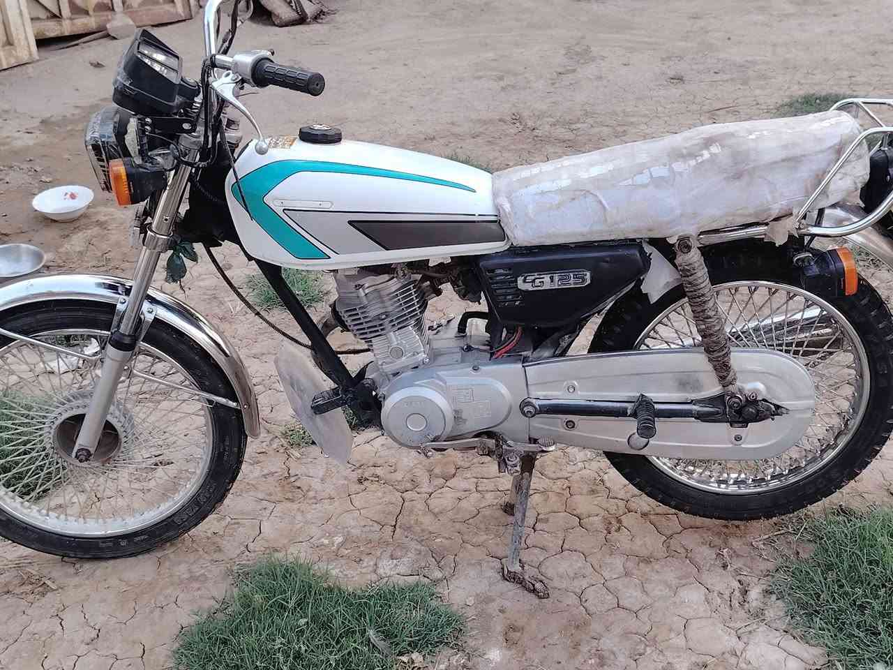 سلام عليكم دراجه البيع موديل 2020كلك محركه بي خيط تبخير كهربائية شغاله السعر 350وبيه مجال قليل مكاني بشطره طريق ال عمار السفسار ع ***********
