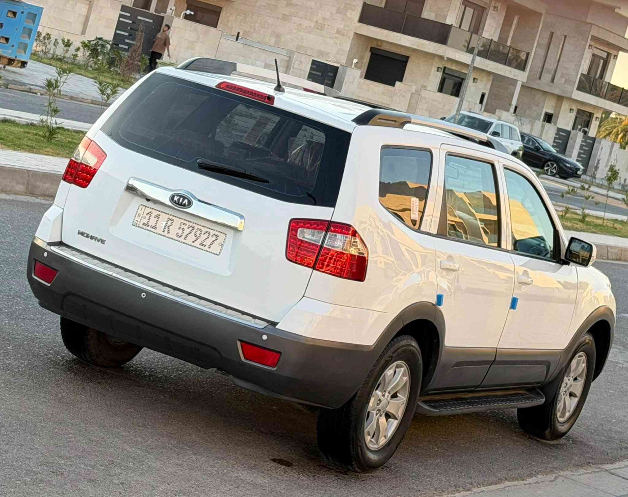 للبيع مهافي موديل 2012 ماشيه 140خليجية مكفولة عدا شبر صبغ بلجاملغ مكينة ٦ سلندر ٧ راكب ٣قطع تبريد تحكمات جيهتين حاكية حساس خلفي شاشة كامرة دوارة كشنات اشاير بلمري مري شفط  بكلايت لد فتحه سلايت  ويل كب يدات نيكل داخل صاج منضومة زنون وبيهة مواصفات اكثر مكينة وكير خير من الله صدر امامي وخلفي جدد تبريد ثلج تخم تايرات جدد كهربائيات كلهة شغالة سياره جاهزه من كل شي اي نقص مابيهة سعر 129$ وبيهة مجال بصيط للستفسار*********** عنوان بغداد العامريه رقم بغداد الدولي الجديد
