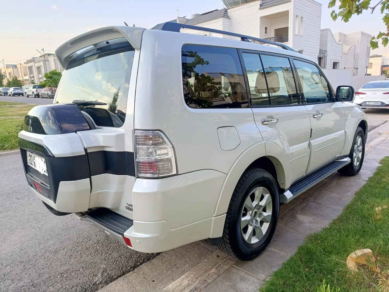 Pajero 2015 be sbux be ledran , clean title bo froshtn.. bo zanyari zyatr paywandi bam zhmaraya  bka(***********,***********)170 waraqa w' m7amala أربيل, العراق
