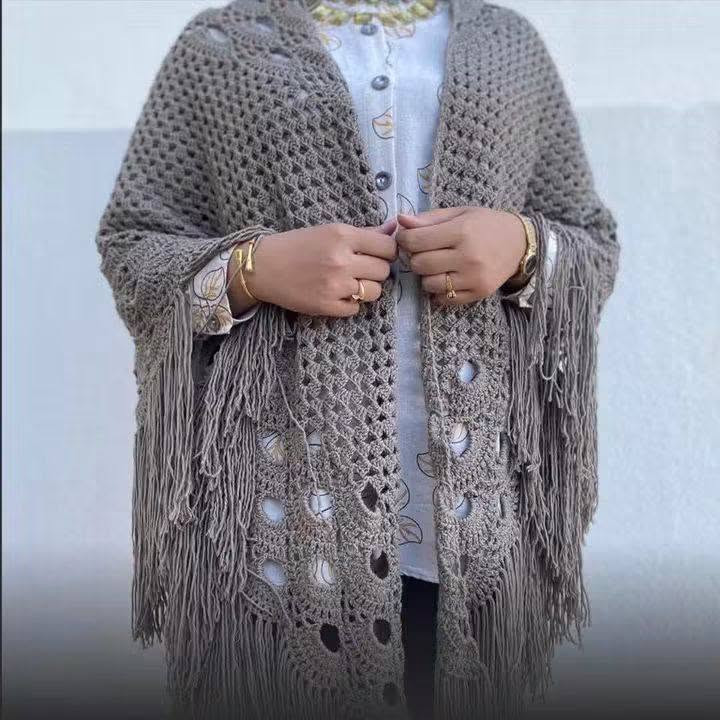 حياكه شالات حسب الطلب والموديل توصيل لجميع المحافظات العراق 
***********

نص مكتوب في الصور:
- Марина Хасанова
- 1/2
- هبه هبه
- منذ ٦ ساعات