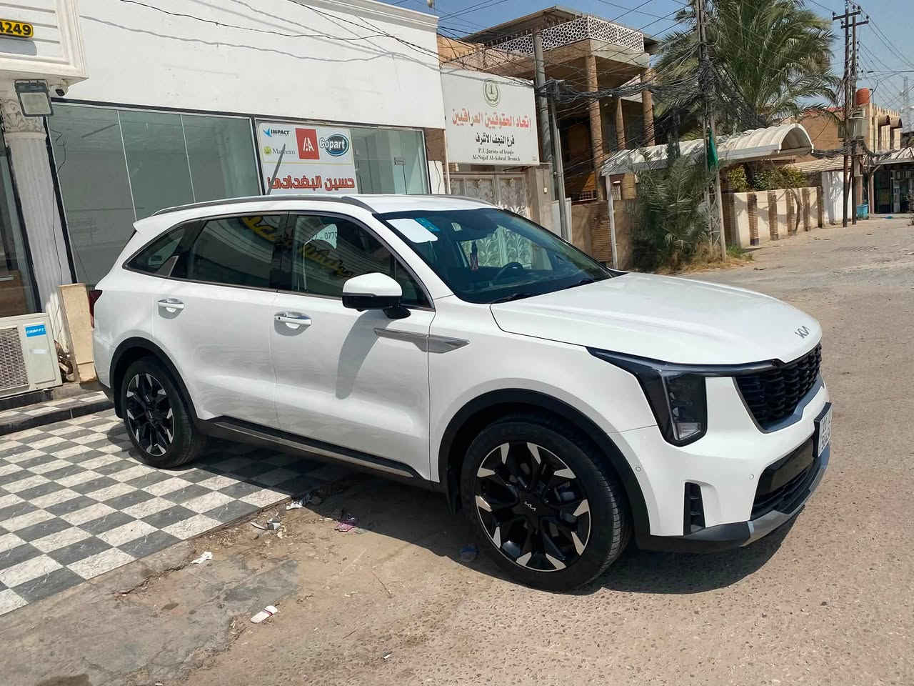سيرنتو موديل ٢٥ فول مواصفات خمس كامرات ١٢ حساس كشنات كهربائي
تتقدم بالريمونت كفاله عامه رقم بغداد بأسمنه هزه جديده ماشيه ٤٠ الف السعر ٣١٠ او بيه مجال ترهم مراوس توكسان ٢٥ تو كلر 
مكاني النجف 
***********

نص مكتوب في الصور:
- ***********