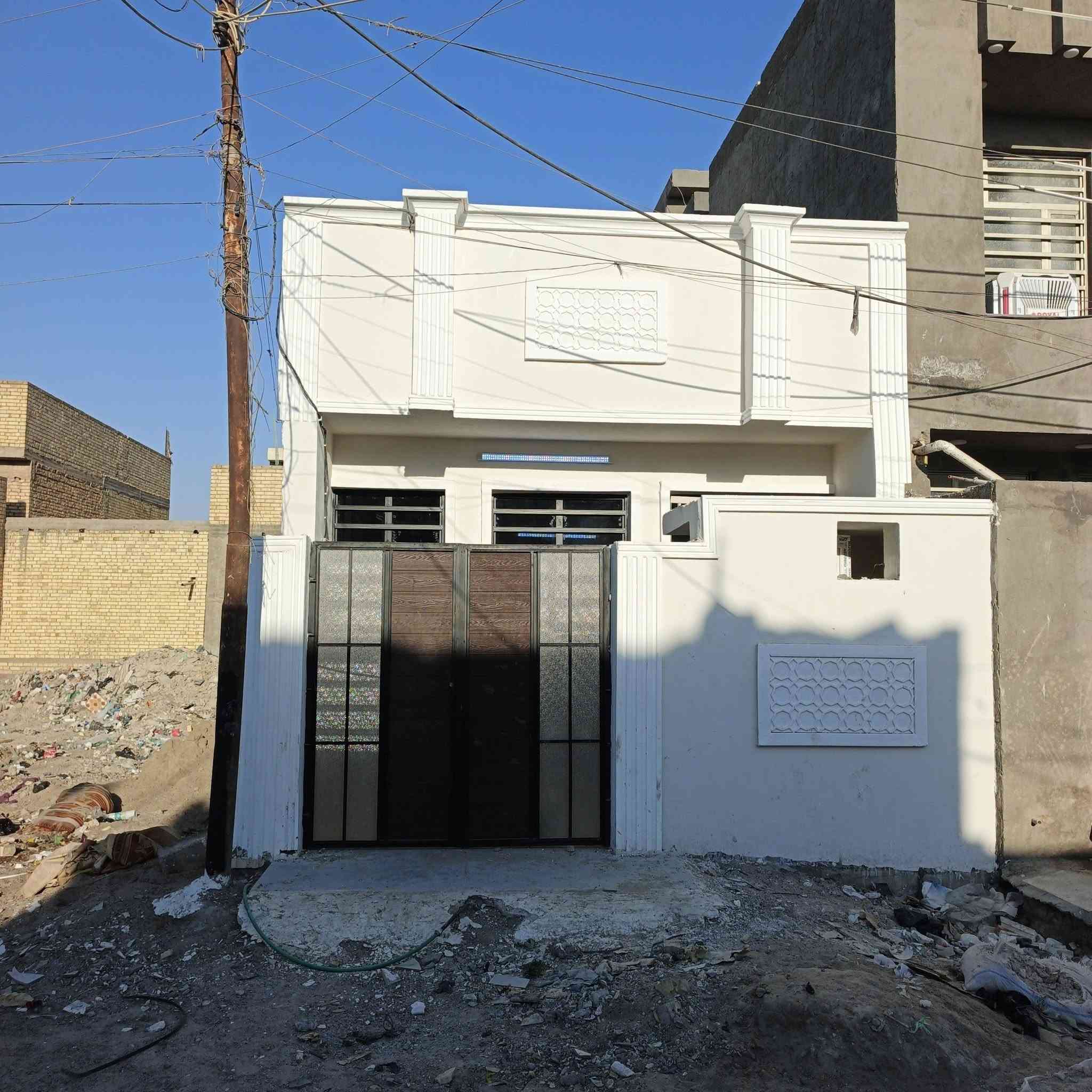 بيت للبيع مساحة ١٠٠ متر منطقة ال ١٠٠٠ قرب اسماك العامري بناء درجة اولى هسه خلص بنائه بسعر ٥٦ بي مجال بسيط للتواصل ‏‪***********‬‏
