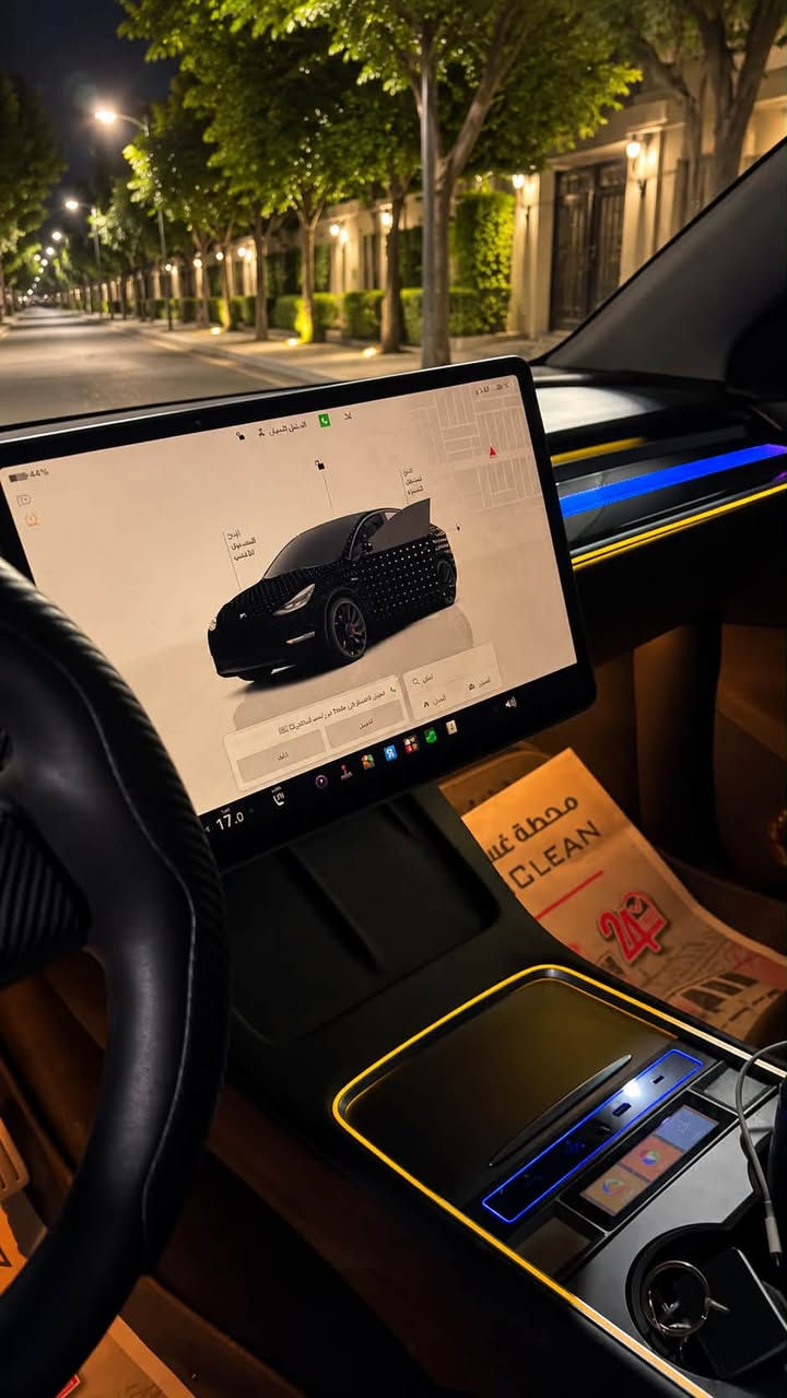 Tesla 2025 Model Y Performance ⚡️
🚘 الموديل: Tesla Model Y Performance
📅 السنة: 2025
🔢 رقم أربيل: 22X25115
🛣️ المسافة: 51,000 KM
📡 One Line / أون لاين
⚡ Dual Motor – دبل ماطور

✨ المواصفات والإضافات:

* تغليف كامل مات
* تضليل سنوية 80%
* إيرباكات سليمة 100%
* شواصي ولغد سليم 100%
* بانوراما سليمة بدون فطر
* بردة سقف سلايت
* سستم صوت
* سستم إنارة داخلي
* السيارة من الداخل كاربون فايبر بالكامل

🚨 الحادث: صندوق + جام خلفي 🚨

📍 مكان السيارة: المنطقة الخضراء أو القادسية – مجمع الوزراء

👤 أحمد المالكي
📞 ***********
