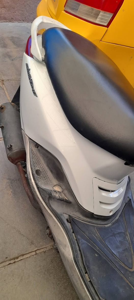دراجه بريز محرك ممفتوح الدراجه خير من الله عوزهه ملاحضات بسيطه العنوان بغداد جكوك السعر ٥٥٠ الرقم ***********
