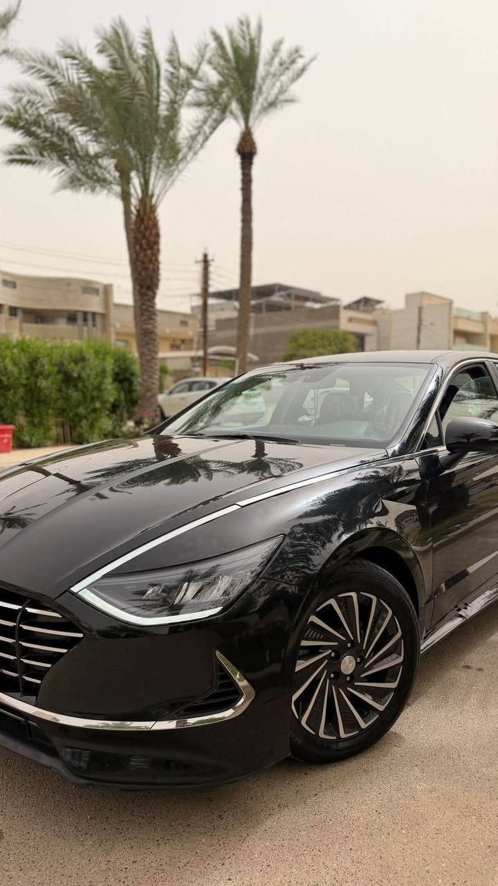 سونتا 2023  هايبرد وارد امريكي لون اسود حادث بسيط بنيد مبدل الباقي مكفول مكان المنصور   للبيع او مراوس 
*********** بغداد, العراق
