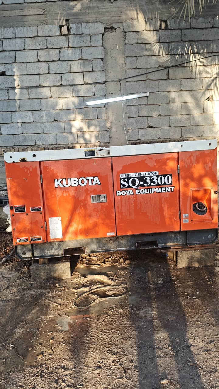 السلام عليكم
مولد كابوتا ٤سلندر  3فيز 30kva جاهزة بدون اي نقص 
***********
