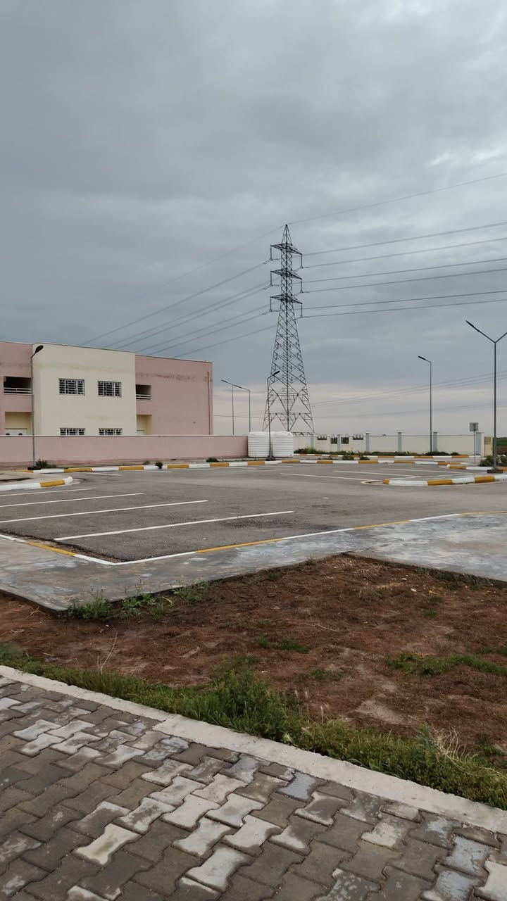 مكتب الدبوني للعقار 🏡.   عقار للبيع 
🛑 توفرت وحدة سكنية في مجمع الدبوني السكني للبيع . 
📢 فئة ذوي الاحتياجات الخاصة ، نوع A تحتوي على ثلاث غرف . 
💸 بسعر جداً مناسب . 

📞 للاستفسار ومعرفة المزيد :
📱 اتصل / واتساب: ***********
📍 موقع المكتب: ناحية الدبوني – سوق حجي سعدون  _ قرب مني مول . 

مكتب الدبوني للعقار 🏡 – نبيعلك بأمان ونخدمك بثقة.
