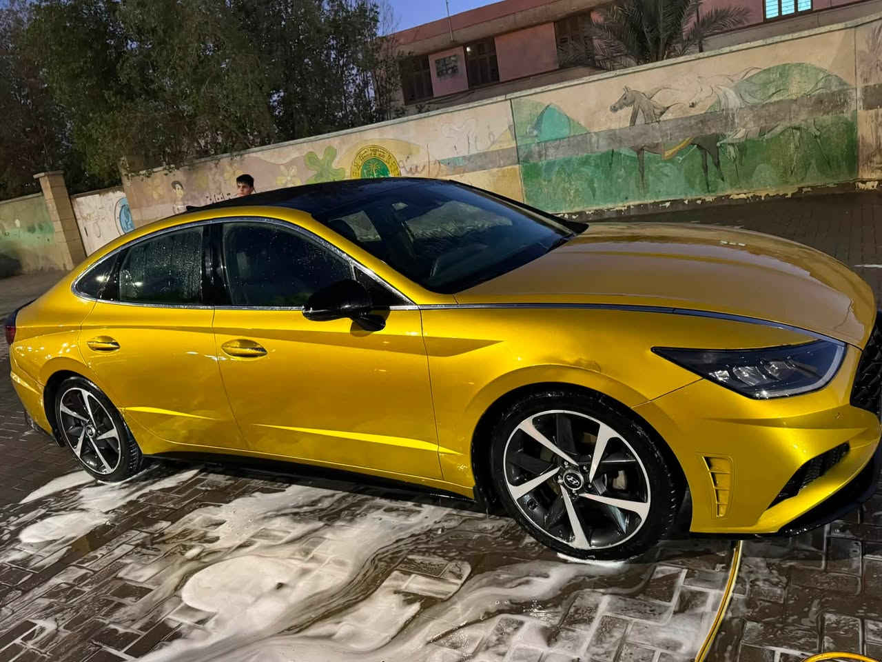 سوناتا موديل 2021 سبورت فول مواصفات 1600 تيربو كلش نضيفه السياره رقم بصره معوقين صارت حره حاليا سعر 150 صور الحادث موجوده ب الصور وبيه خدوش ب الباب المكان البصره المعقل ***********
