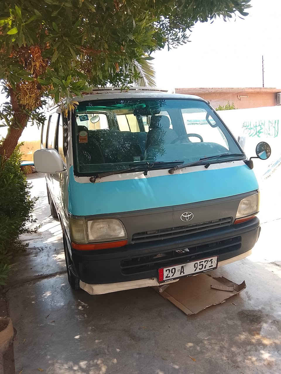 سلام عليكم
لبيع هايسا موديل 96 واسط اجره نكليزي 
سنويه مجدده ل 30 
كير محرك كاز مكفولات
مكاني ديالى دلي عباس 
***********
