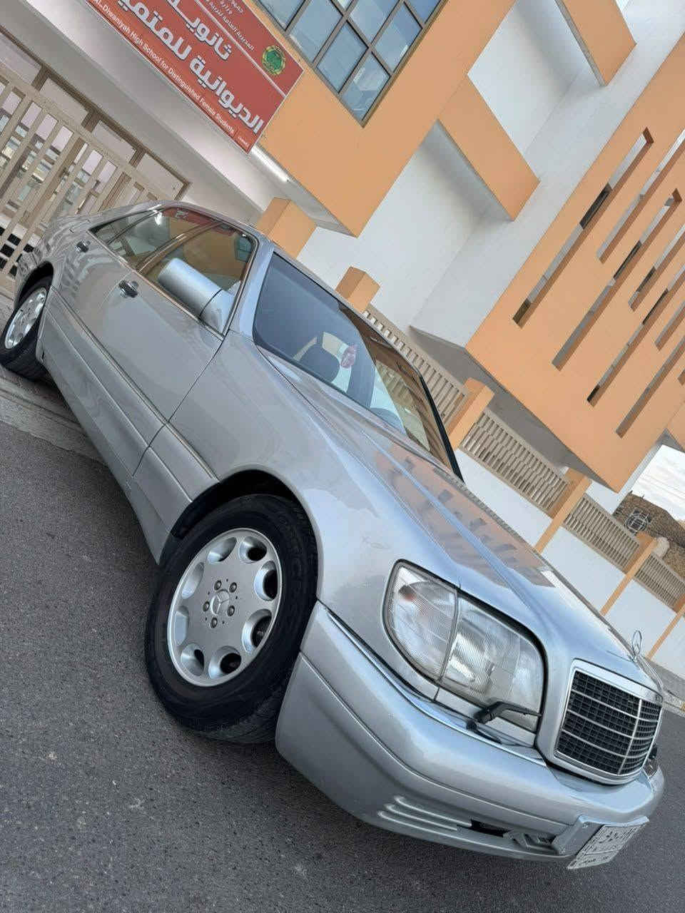 السلام عليكم
بيع سريع.........
65 بيها مجال 
مرسيدس S320 موديل 1991 محدثة 96 رقم بغداد بأسمي سيارة بدون حادث قوي مصبوغة عام درجة أولى سيارة جاهزة للأخير تبريد مكينة كير جدد غرفة جلد جديدة كهربائيات شغالة فتحة سلايت طكتين شغال
مكاني ديوانية ***********
