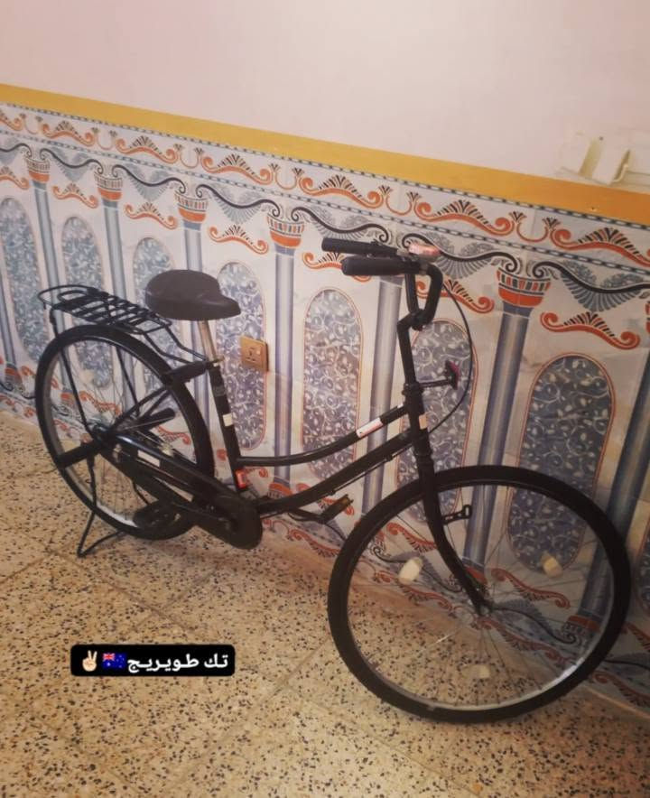 السلام عليكم باسكل سانتوس حمره الباسكل نضافته99/100 حجم26 الباسكل غراضه كامله السعر165وبي مجال قليل المكان كربلاء طويريج  الاستفسار رقم***********🫴🏿
