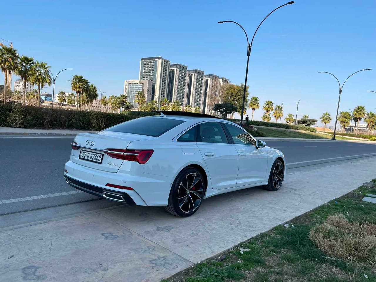 Audi A6 s-line Quattro 2021
سياره ٤ بستن ٢٠ توربو المرغوب
قوة حصانية ٢٨٦  
          سياره مواصفات فول الفول ١/١   
رادارات ٣٦٠ درجه
كاميرا ٣٦٠ درجه 
حساسات ٣٦٠ درجه
عرض المعلومات على الزجاج امامي
التحكم  على المنحدرات
مراقبة نقطة العمياء
نظام فرمله الطوارئ
التحكم التقائي في درجة الحرارة
تدفئة مقود القياده
مقاعد خزن ميموري (تبريد و تتفيه)
٣٢ انارة داخليه 
صندوق كهربائي 
دخول ٤ ابواب ذكي
 سياره ما تنعاد مواصفاته 
سياره ماشيه ٣٣ الف كم 
سياره بعدها على وضع الشركة بدون دينار مصرف و افحص وين متريد 
سياره مكفوله من الدعاميه الى دعامية و ضمان انتربول 
السعر $31500 ومجال للشرايه     ***********   واتساب+فايبر
