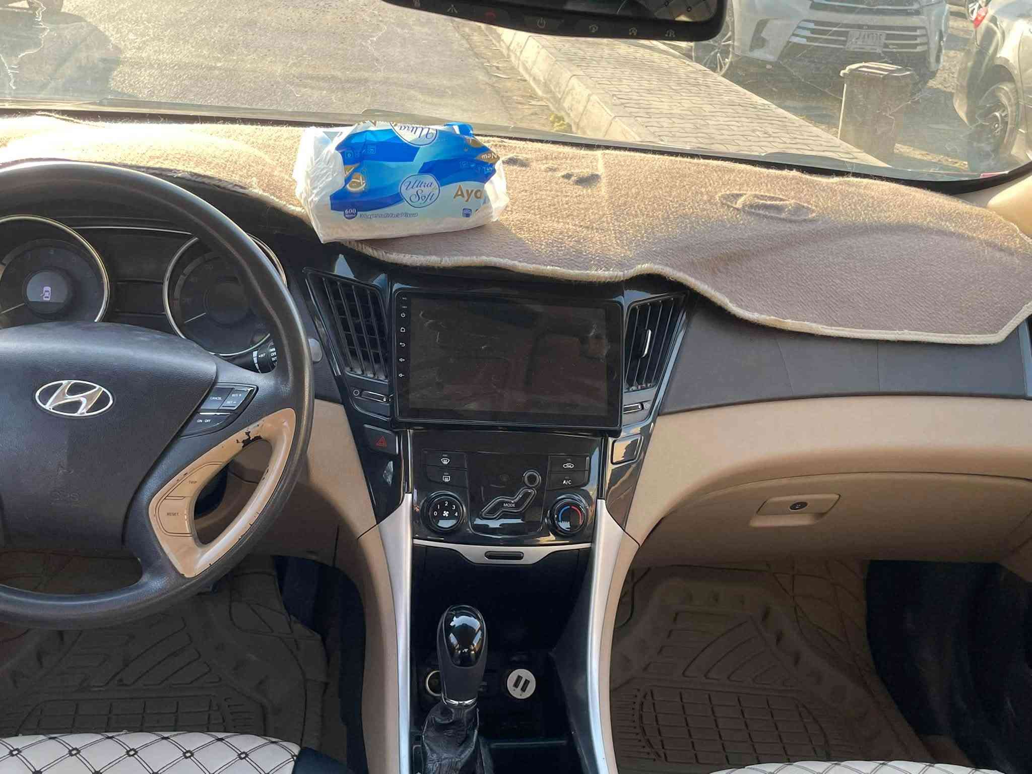 سوناتا 2013 جاملغ خلفي صبغ فقط بدون دواخل بدون ايرباك والباقي كفاله بدون صبغ بدون بارد رقم بغداد سنويه لل27 تحويل مباشر ماشيه 120الف  مكينه كير صدر تبريد كله شركه جاهزه بدون نقص شرط السعر ١٠٠ وبيها مجال مكاني سامراء ***********

