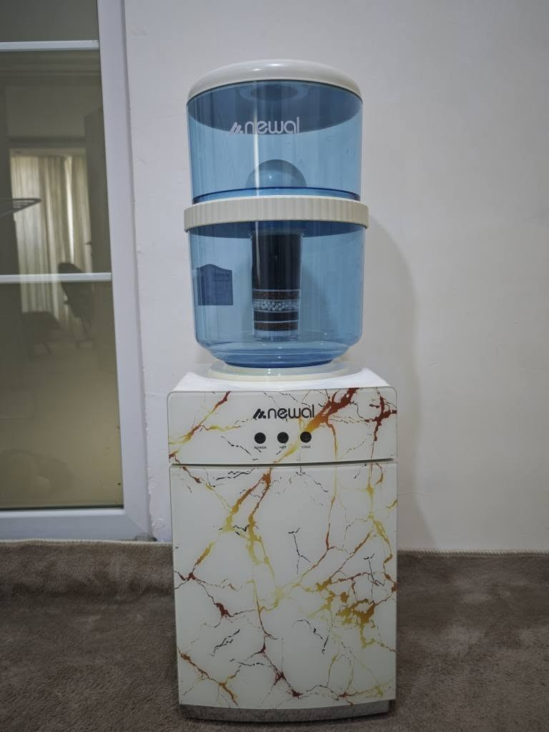 بەڕادی سەر کەوانتەر
مارکەی نەوال سارد و گەرم بێ عەیب ئەو بەشەی سەرەوەی بەکار نەهاتوە فلتەری لۆکە
١٥٠هەزاری پێدراوە
نرخی ٧٥ هەزارە
لە سلێمانی السليمانية, العراق
