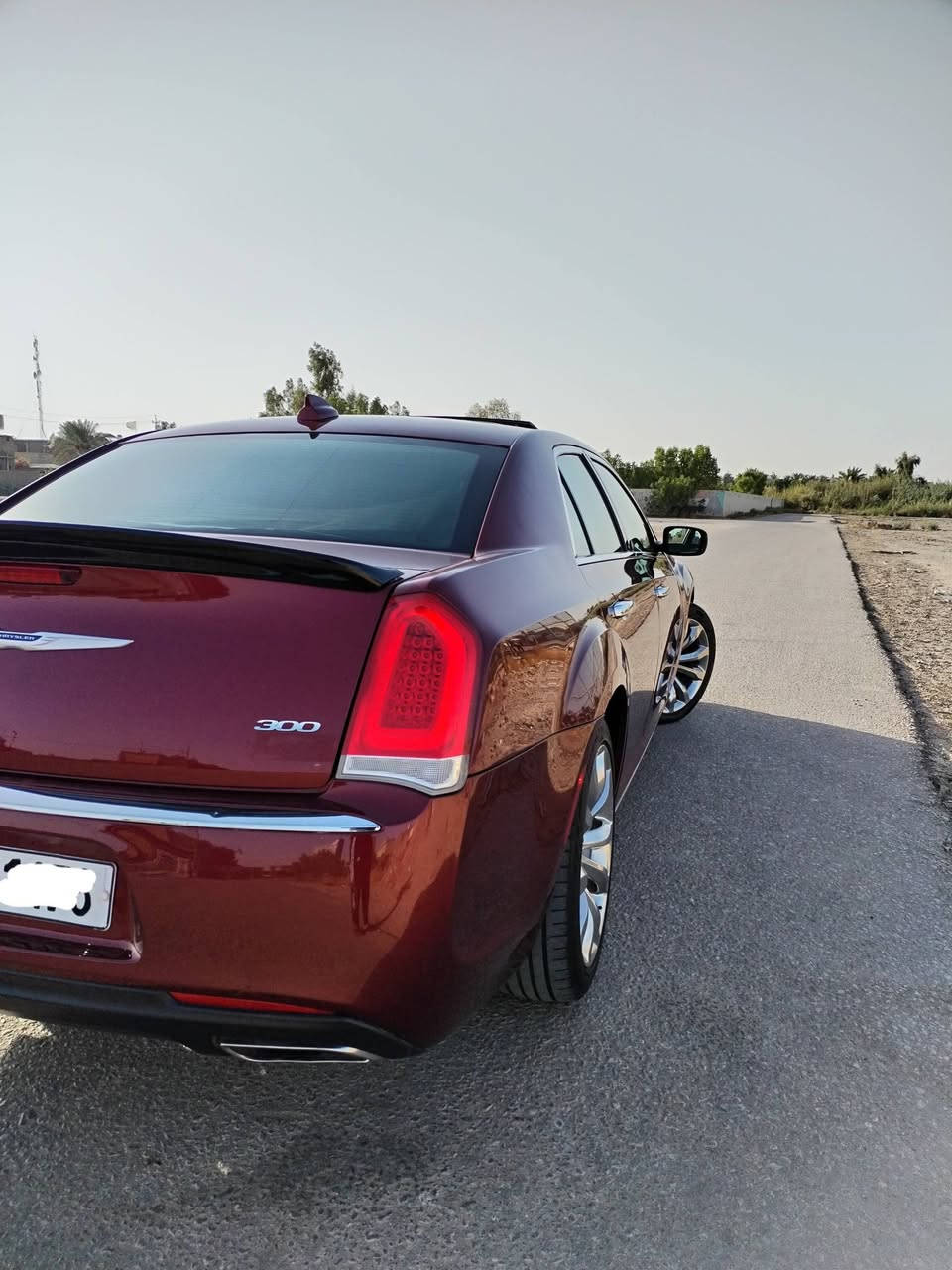 السلام عليكم اخوان للبيع فقط كرايسلر موديل ٢٠اصل فئهCفول مواصفات حادثهة جاملغ الأيمن نفسه مصبوغ وباب مبدل وكاله بدون صبغ شاصي لغد ودواخل كفاله ماشيه ٨٥ سياره جديده وجاهزه من كلشي هزه ورقم وسنويه كله جديد بسمي مكاني بابل ***********
