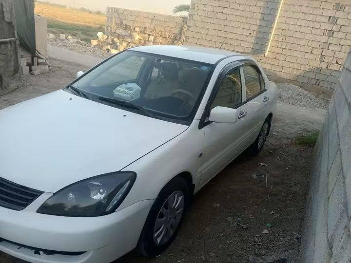 السلام عليكم الانسر 11 بيضه رقم بغداد بسمي شرط التحويل سونار موجود بل منشور  بدون داخل بدون ضربه سيارة جديدة مال جناي بيه بنيد فقط صبغ والهلال الخلفي شويه بدون داخل سيارة محرك وكير كفاله عامه تبريد ثلج صدر امامي خلفي جديد تخم تايرات جديد سنويه 28 شرط التحويل مكاني ديالى الخالص السعر 88 وبيه مجال الشراي يتصل ‏‪***********‬‏
