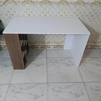 ميز مكتبي • كرسي هدية • بغداد السيدية