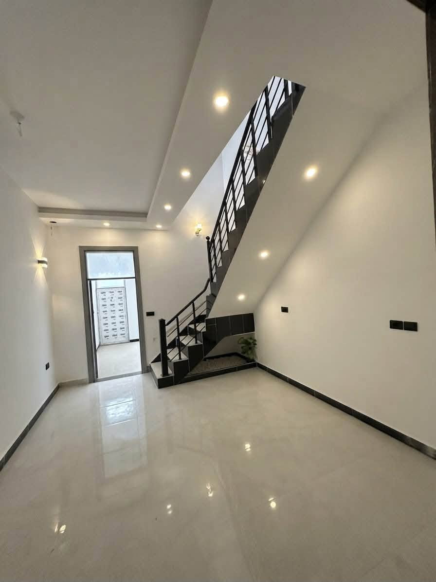 طابو زراعي سند 25 شرط الوكاله مساحه 150 متر بناء درجه اولى واحد عله واحد البيت  كامل خدمات (مي كهرباء تبليط) البيت زيرو جديد ممستخدم  الموقع دور الزراعه الثالثه ( مدارس جوامع اسواق كامل خدمات موقع سكني مرغوب)
وسعره هم حلو 🔥
للأستفسار ***********
