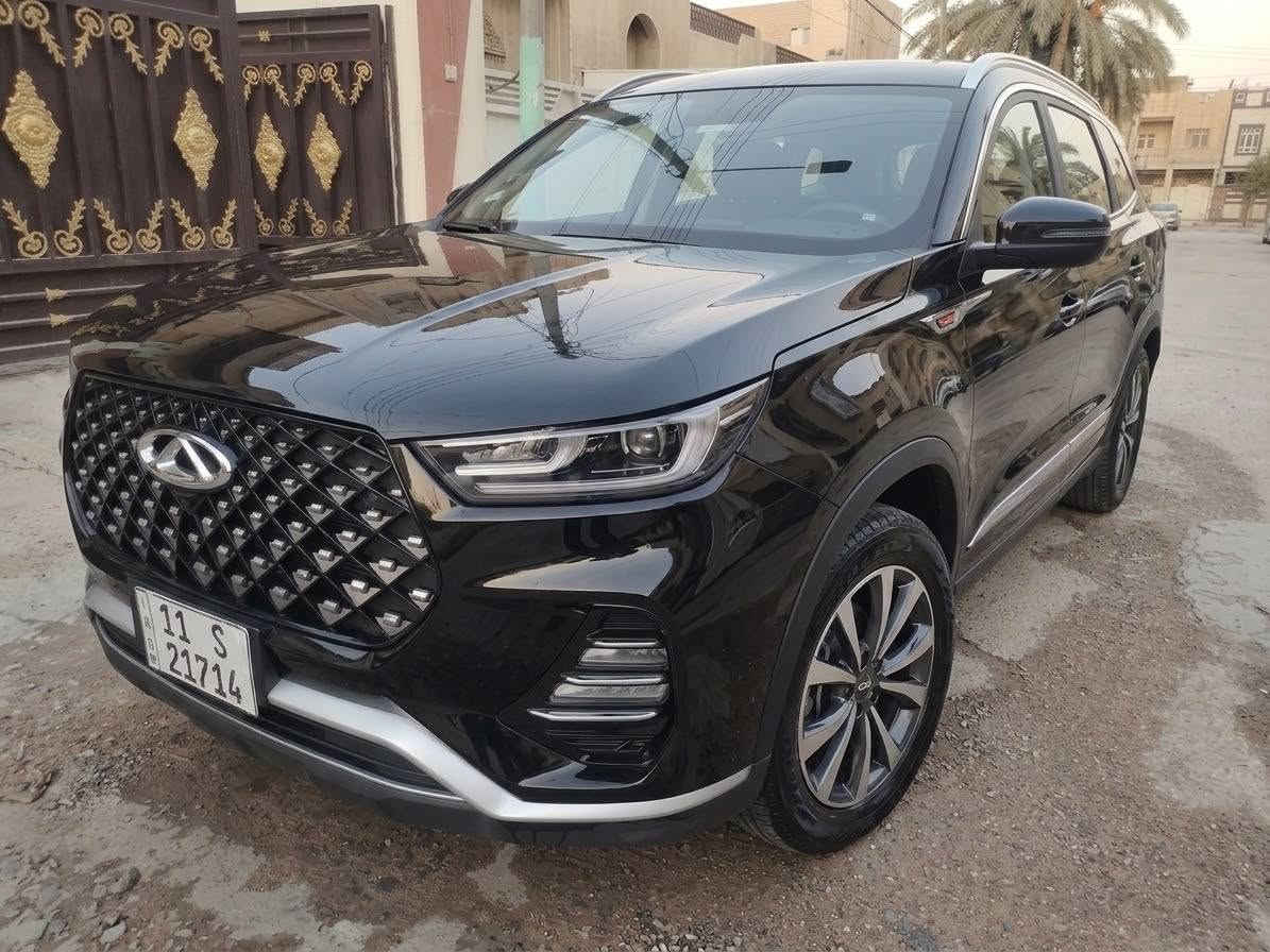السلام عليكم 
للبيع: شيري تيجو 7 برو  (Tiggo 7 Pro) - فول مواصفات Flagship يعني مو المواصفات العادية ال Comfort
اللون الأسود الملكي موديل ٢٠٢٣ ماشية ٥١ الف  
مواصفات الفول: بانوراما، كاميرات 360، جنطة كهرباء، شاحن لاسلكي، حساسات أمامية وخلفية، نظام صوت Sony. تقفيل ذاتي دخول بدون مفتاح، شنو ابالك مواصفات بيهه 
السيارة بحالة الوكالة وصيانة دورية بالشركة (دفتر الصيانة موجود ) وبعدهه بالضمان مال شركة شيري السراب وكفالة عامة من الدعامية للدعامية بحالة الوكالة .
السعر: [  ٢١ مليون دينار عراقي ]
الموقع: [بغداد بسماية] للتواصل :  [ *********** ] بغداد, العراق

نص مكتوب في الصور:
- تيگو 7 Flagship Pro فول مواصفات 2023 ماشية 50 ألف تحت الضمان الاتصال على الرقم ***********