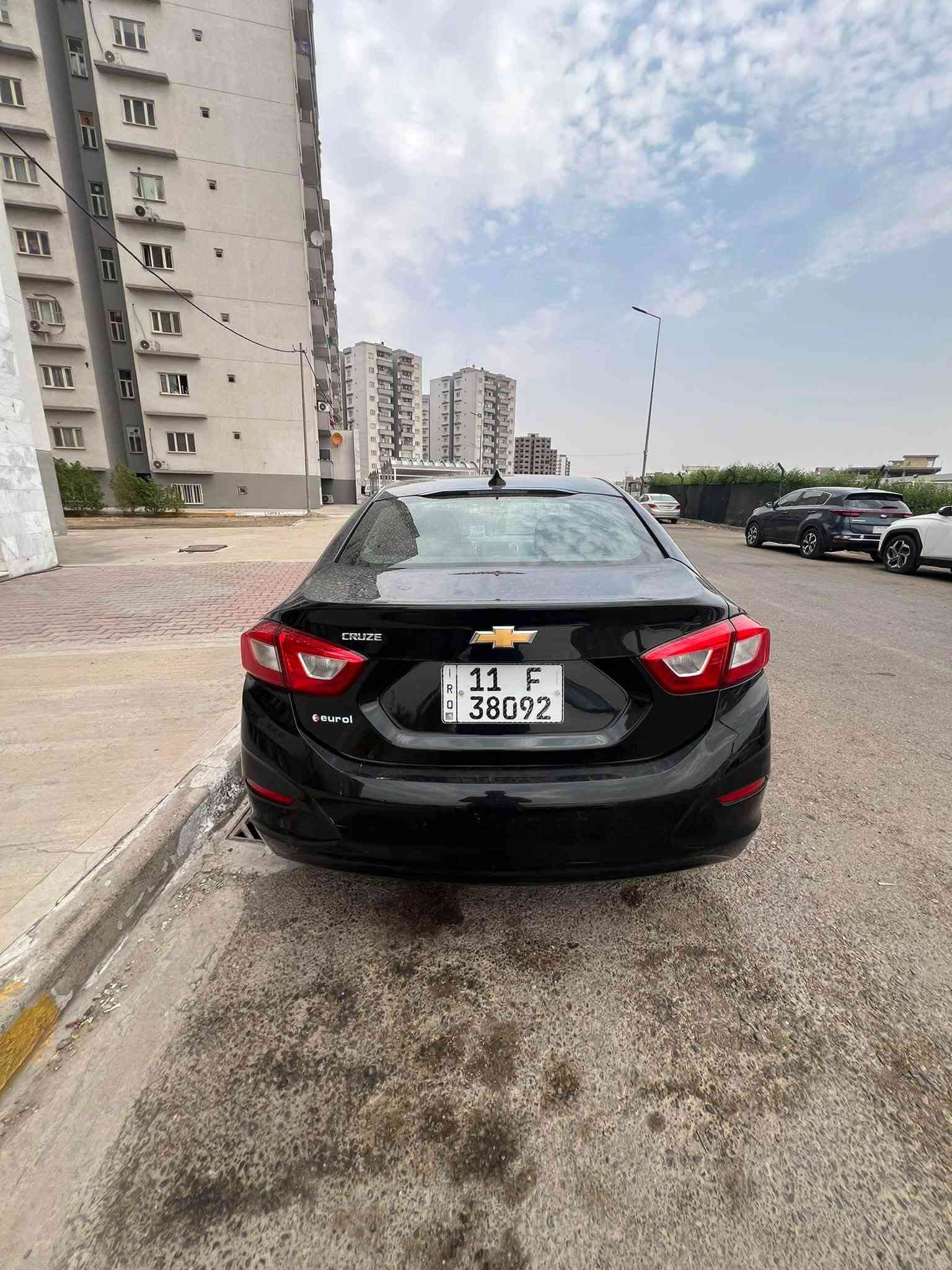 السلام عليكم
شوفر ليت كروز LT2019
ماشيه 142 الف كيلو متر 
البجم مصبوغ 
صفحه السايق مصبوغه 
المحرك والكير مكفولات 
الحداديه بحالة جيدة 
كامرة خلفية بلادي 
شاشة ابل كار بلي 
رايده 75$ وبيه مجال
