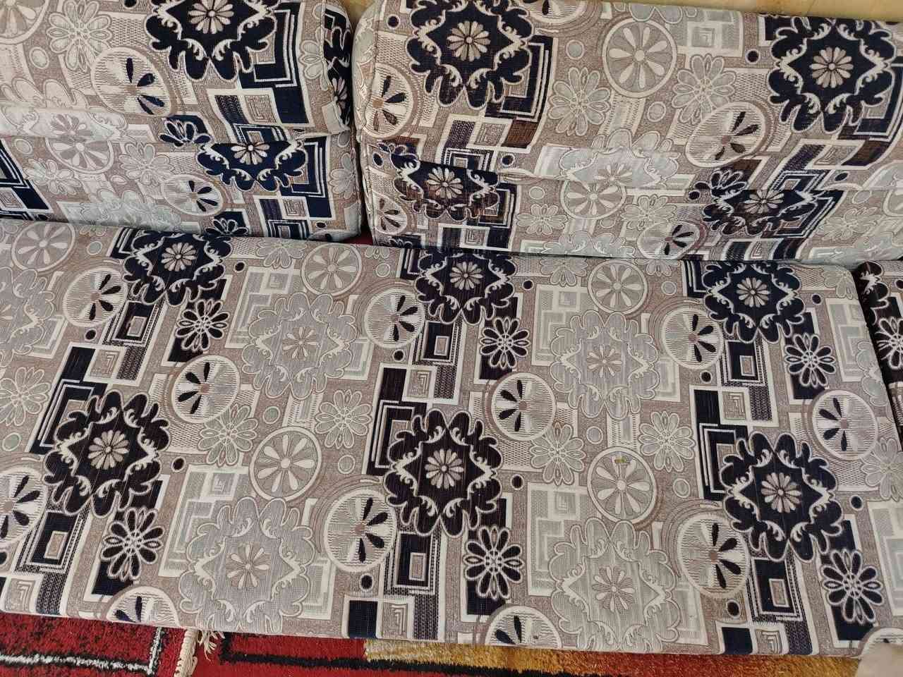 سلام عليكم ورحمة الله وبركاته👋
ديوان جديد👌 
يتكون من سبع فرشات
سبع تكيات
بعده جديد العام ماخذه ستخدام سنه واحد
السعر 325
قضاء الدوايه
الحي العسكري
***********
