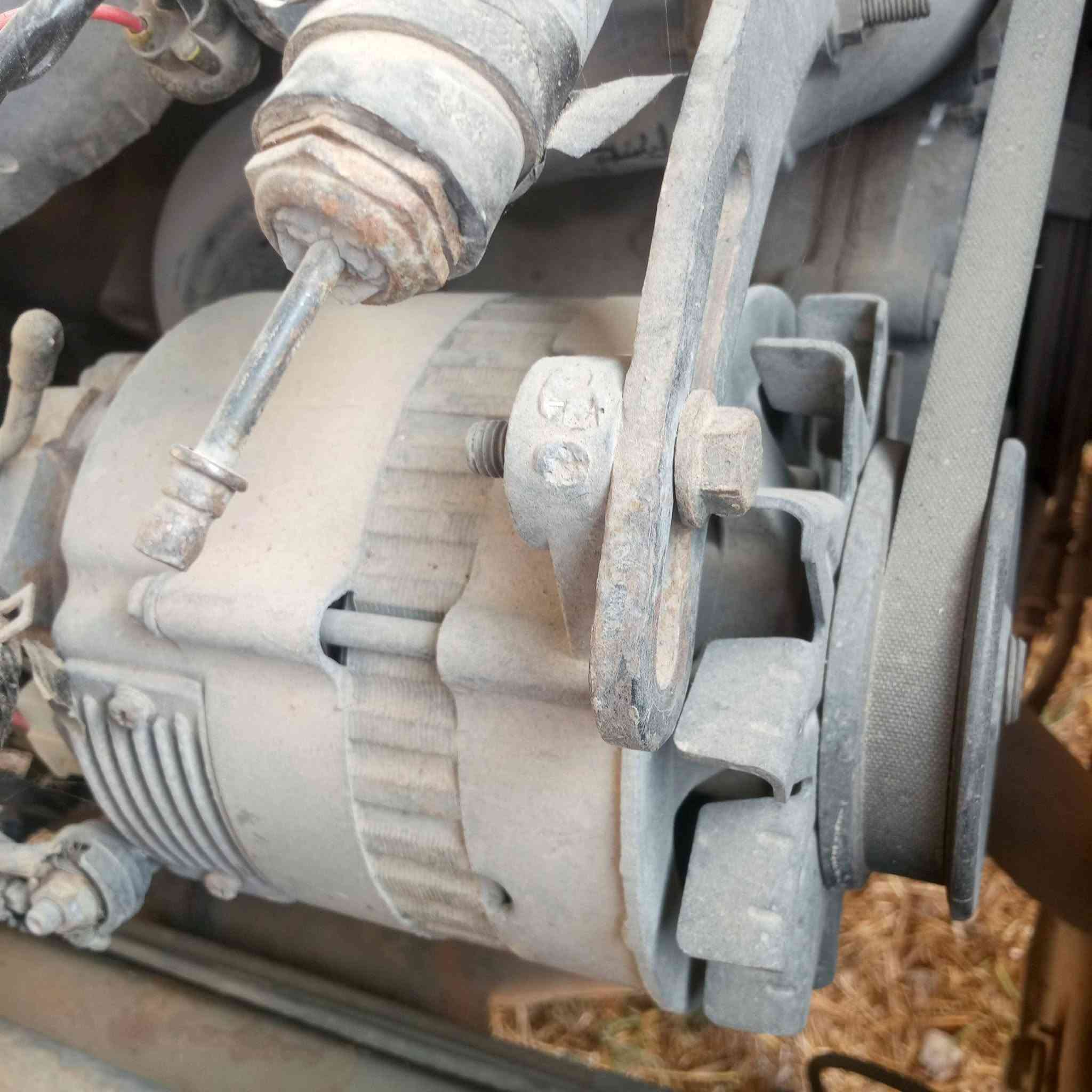 يوجد غراض كيه تفصيخ 
محرك كسل خير من الله شتريد موجود تصل بيك خيرر وتدلل 
*********** 
ديالئ بلدروز
