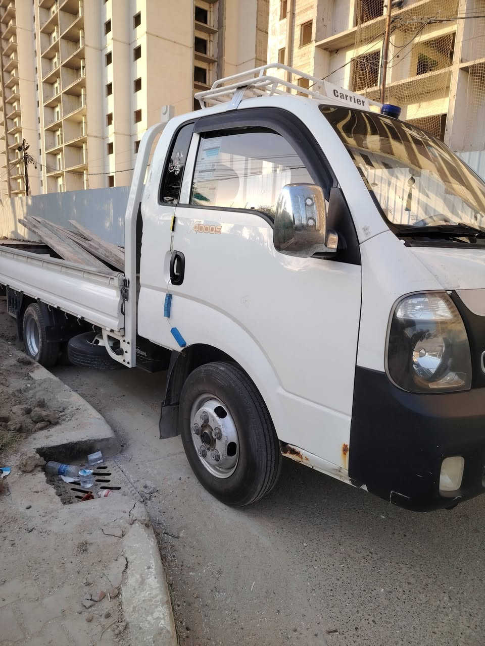 كيه فحل ٢٠١٥ مكفوله من الصبغ والضربه مبدل بنيد فقط السياره جاهزه كير مكينه اكسن محور تانكي وتاير تبريد ويه السويج بدون نقص جاهزه مكانها بابل جبله سعرها 122  وبيها مجال *********** واتس
