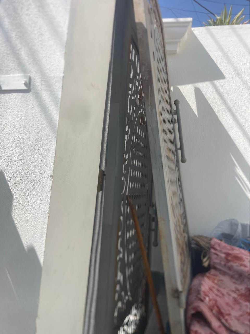 ابواب حوش عدد 2 تفصال حديد مضبوط يحتاج صبغ بس سعر 200 بيهن مجال قليل الشراي يتصل *********** مكاني كركوك حي النصر كركوك, العراق

