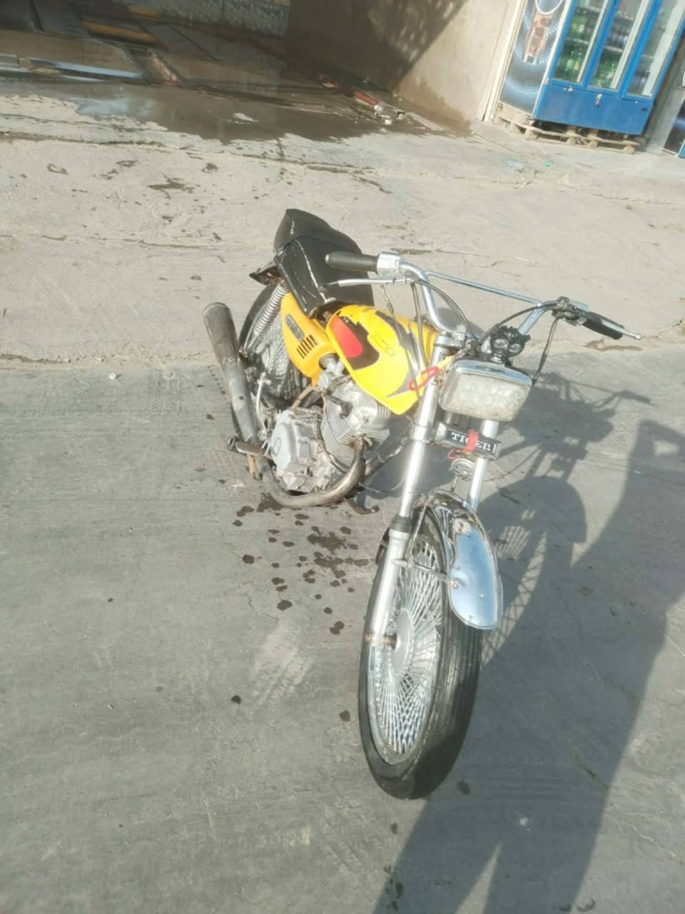 السلام عليكم دراجه للبيع موديل 15 دراجه مجفته جديد كلك كلك  مبيه اي نقص دراجه نضيفه ب 325وبيه مجال للشراي *********** بيه وتساب
