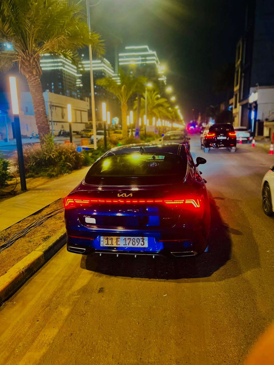 الو سلام عليكم K5للبيع السياره جديده استخدام شخصي السياره فول عدا بانوراما رقم بغداد العنوان بغداد للستفسار اتصال عله الرقم ***********
