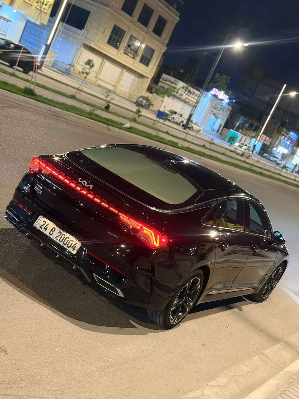 السلام عليكم
للبيع K5 GT امريكي موديل 2022فول مواصفات 1/1
رقم مميز 
محرك 2500T تربو 293حصان كير  8 نمر دبل كلج dct
اعلى فئة بالكي فايف من حيث المحرك والمواصفات 
السياره ماشيه 75k
بانوراما بصمه وتشغيل عن بعد
حساسات امامي خلفي
سستم صوت Bose
كشن سايق وضعيتين خزن 
مري كهرباء + قلاب عند الرجوع
شاحن وايرلس 
هاند بريك كهرباء +اوتو هولد
رادارات ٣٦٠ درجه توقف ذاتي امامي خلفي قياده ذاتيه 
اربع وضعيات قياده
 حادثها امامي بنيد مبدل نفس ليبر الشركة 
مكان السياره بصرة نواب الضباط
السعر 168 وبيه مجال 
*********** البصرة, العراق
