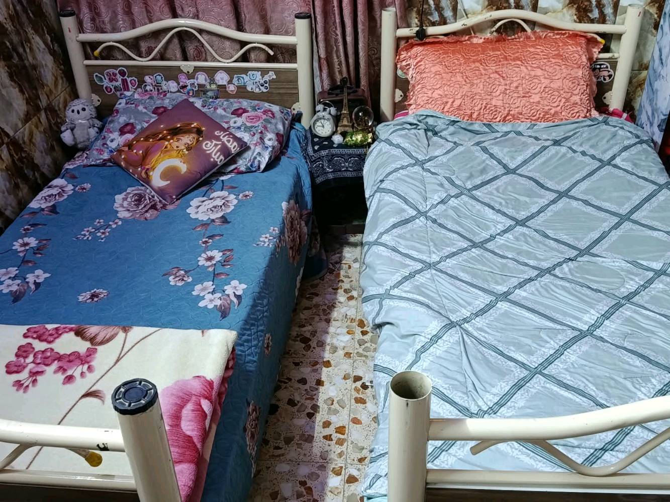 للبيع  .. 
مجمده كونكورد نظيفه نظيفه فقط يرادلها ماطور 
نظافتها 80٪ 
سرير اطفال عدد 4 مستعملات نظيفات 50٪
طباخ مصري يونفرسال نظيف شغال فقط باب الفرن مخلوع  نظافه 80٪
سعرهن شلع  450 وبيهن مجال 
***********0